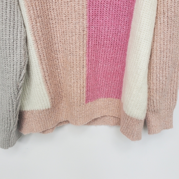 URBAN Outfit.  Colorblock Oversized Plush Sweater Sz Large EUC! - Picture 3 of 14